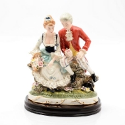 Статуэтка на деревянной подставке Royal Classics 28x25 Арт. 27427