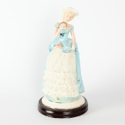 Статуэтка на деревянной подставке Royal Classics 18х37 Арт. 38503